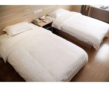 Отель Super 8 Nanjing Jiefang Road Экстерьер фото